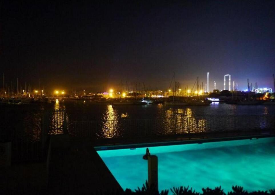 Appartement Avec Balcon, Vue Mer, Piscine, Parking Agde Exterior foto